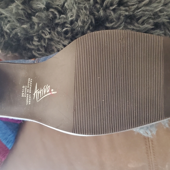 Artiva size 6.5 denim/leather combo heeled ankle boot - Picture 10 of 12